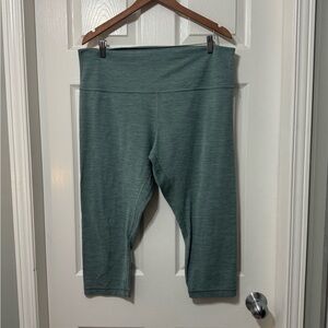 Lululemon align crop size 18 vguc